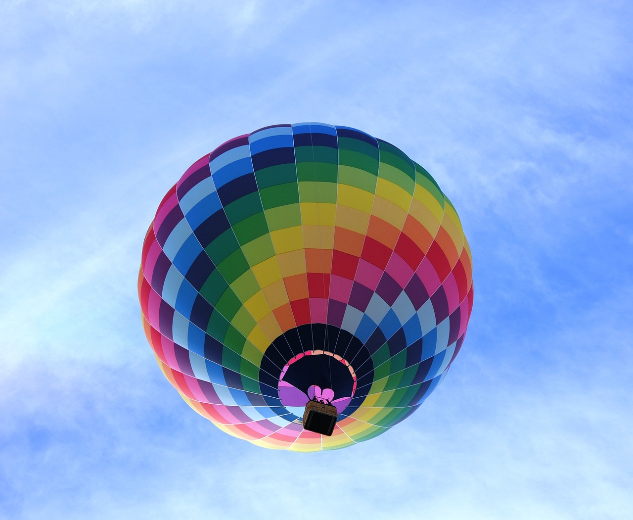 hot air balloon, balloon, heaven-1579144.jpg